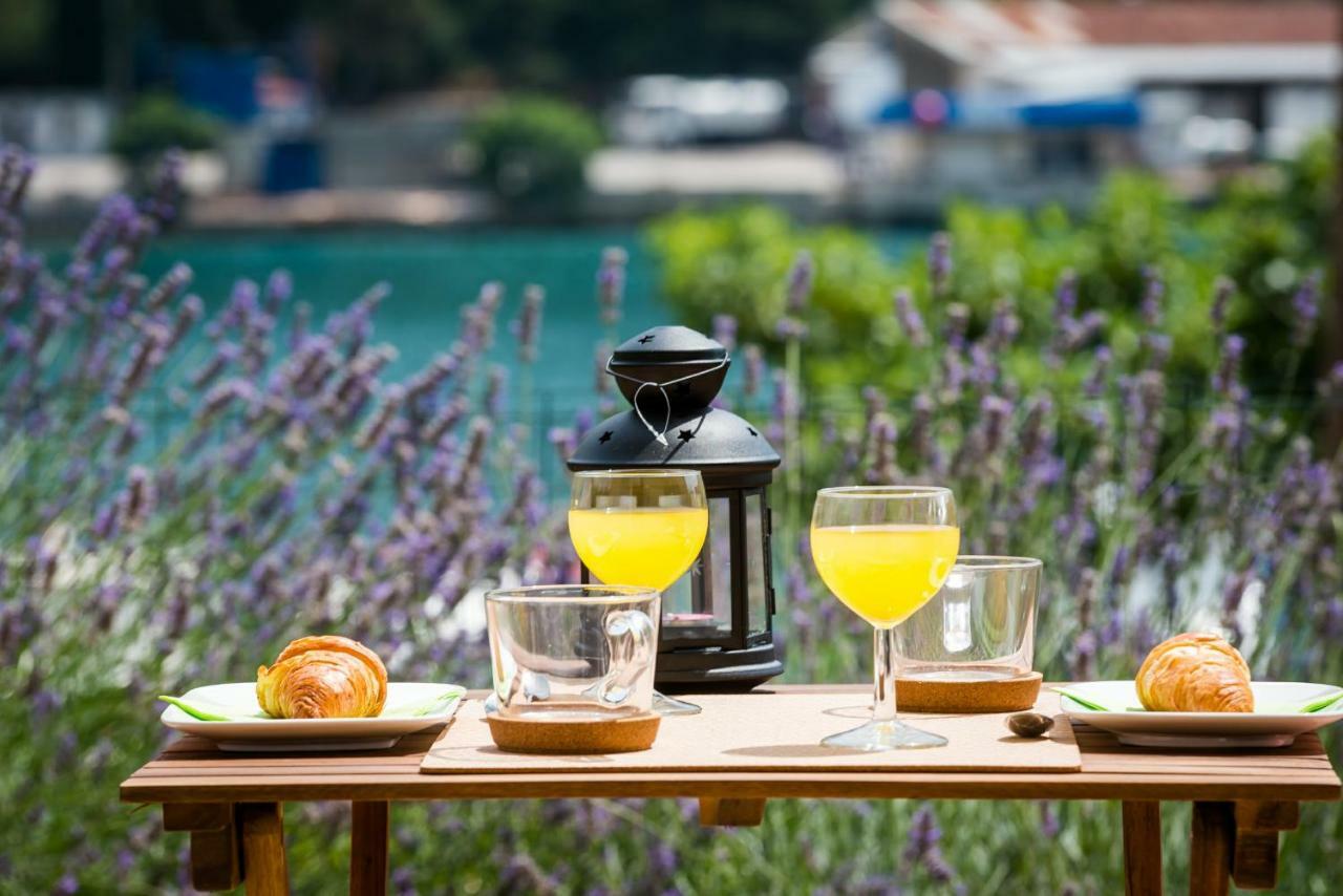 Lavender Lägenhet Mokošica Exteriör bild